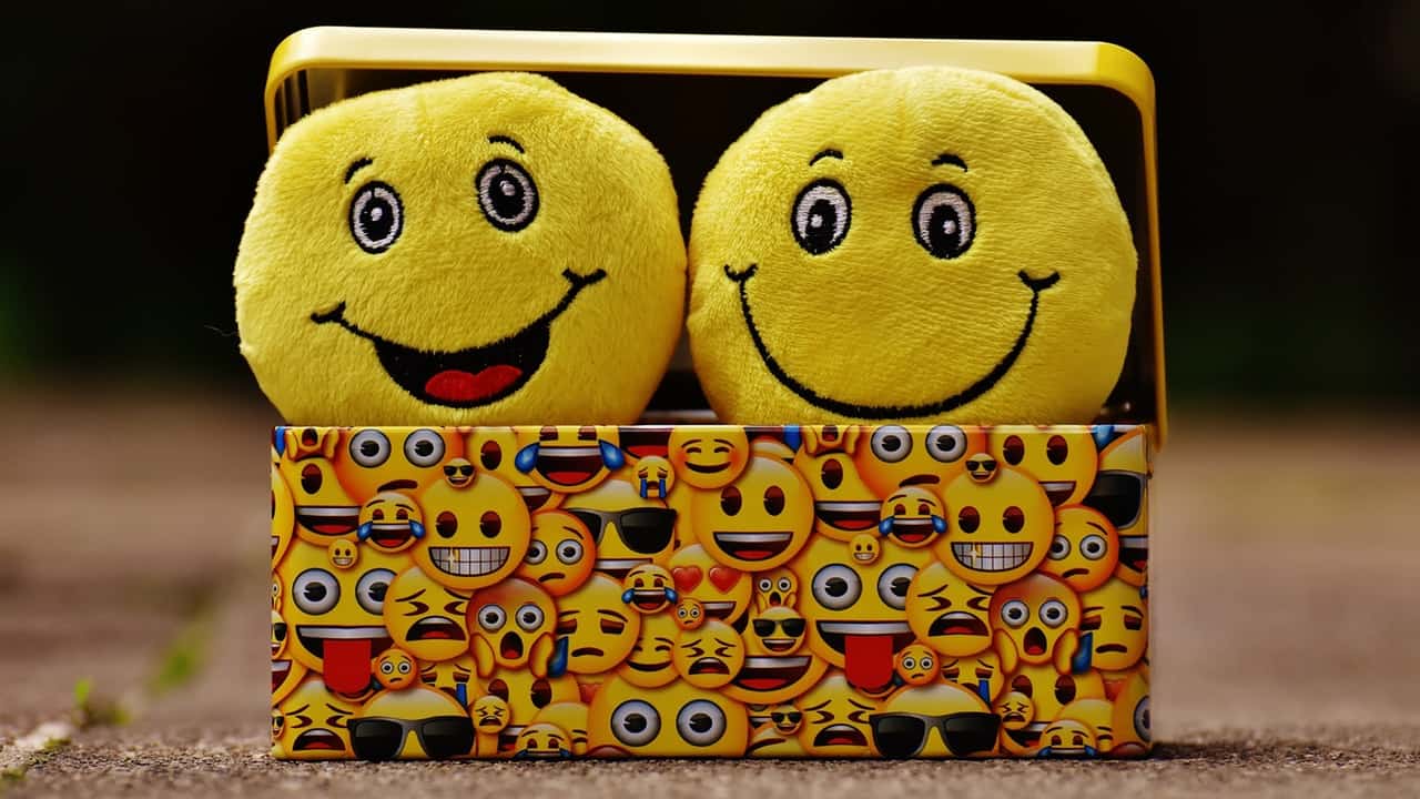 smiley face emoticons